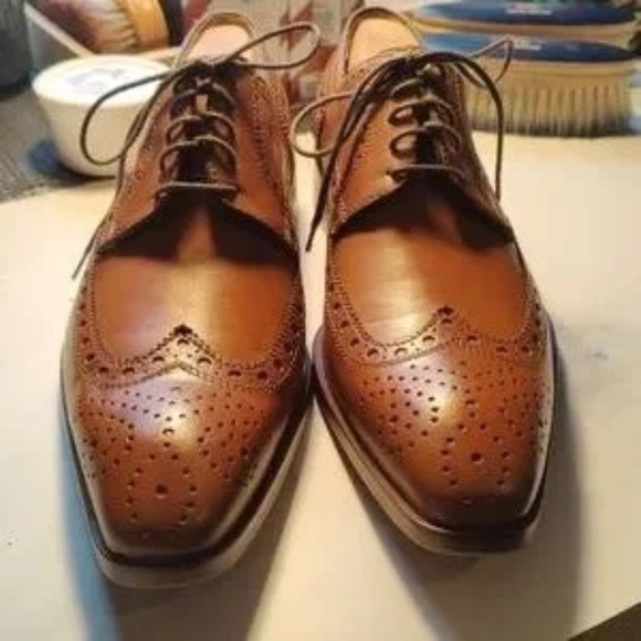 Tan Wing-tip shoes size 9 1/2 main image 5